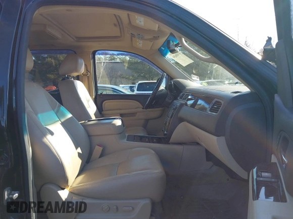2014 GMC Yukon Denali with VIN 1GKS2EEF9ER140584, listed as a IAAI auction lot 41688659 with 81,995 mi miles. Bid and sale history available at carsss.com. Image 5.