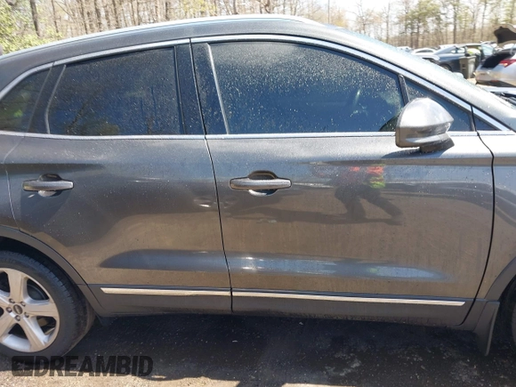 2017 Lincoln MKC Premiere with VIN 5LMCJ1C91HUL68453, listed as a IAAI auction lot 41972883 with 75,363 mi miles and . Bid and sale history available at DreamBid. Image 13.