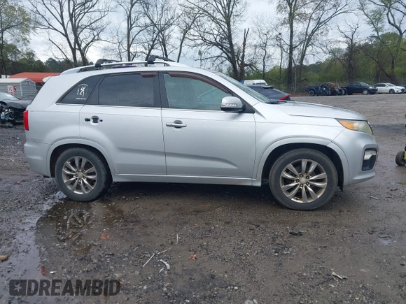 2012 Kia Sorento SX with VIN 5XYKW4A22CG230880, listed as a IAAI auction lot 41924739 with 187,122 mi miles. Bid and sale history available at carsss.com. Image 13.