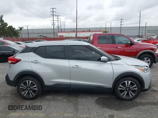 2019 Nissan Kicks SR with VIN 3N1CP5CU1KL535075, listed as a IAAI auction lot 42051466 with 73,730 mi miles. Bid and sale history available at carsss.com. Image 12.