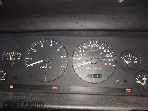 1996 Jeep Grand Cherokee Laredo z VIN 1J4FX58S7TC157272, wystawiony jako IAAI lot #42422023 z przebiegiem 229 170 mil mil oraz . Historia ofert i sprzedaży dostępna na DreamBid. Obrazek 7.