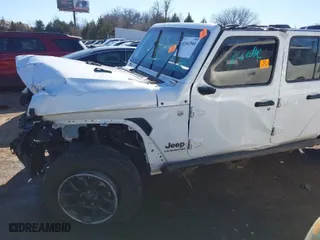 2022 Jeep Gladiator Overland with VIN 1C6HJTFGXNL142438, listed as a IAAI auction lot 41442944 with 52,867 mi miles. Bid and sale history available at carsss.com. Image 6.