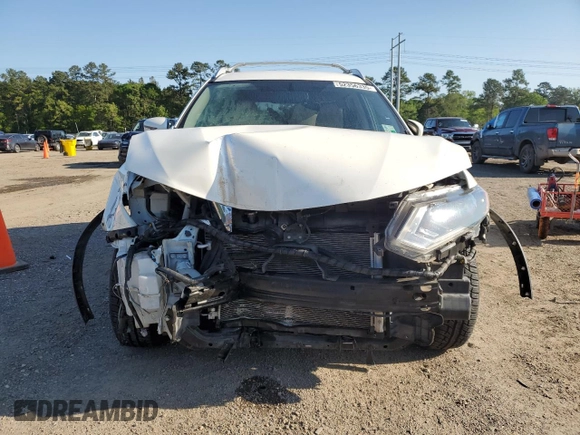 2017 Nissan Rogue SV with VIN JN8AT2MT5HW381398, listed as a Copart auction lot 52356335 with 58,292 mi miles and Salvage Title. Bid and sale history available at carsss.com. Image 5.