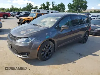 2020 Chrysler Pacifica Touring with VIN 2C4RC1FG4LR229381, listed as a Copart auction lot 62151085 with 66,217 mi miles and Salvage title. Bid and sale history available at DreamBid. Image 1.