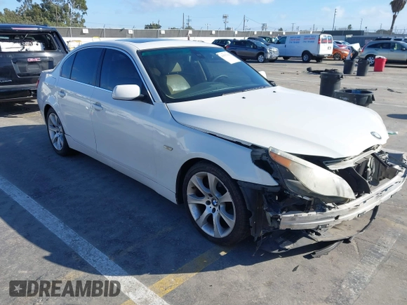 2006 BMW 5 Series 525i with VIN WBANE53516CK84092, listed as a IAAI auction lot 41593364 with 177,580 mi miles. Bid and sale history available at carsss.com. Image 1.