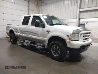 2004 Ford Super Duty F-250 XL with VIN 1FTNW21S54EC91846, listed as a IAAI auction lot 42067319 with 123,329 mi miles. Bid and sale history available at carsss.com. Image 1.