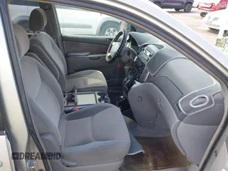 2006 Toyota Sienna CE with VIN 5TDZA23C26S485978, listed as a IAAI auction lot 41753699 with 186,954 mi miles. Bid and sale history available at carsss.com. Image 5.