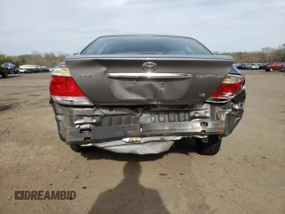 2006 Toyota Camry LE z VIN 4T1BF30K46U628070, wystawiony jako Copart lot #54582755 z przebiegiem 278 805 mil mil oraz Szkoda całkowita • Salvage title. Historia ofert i sprzedaży dostępna na DreamBid. Obrazek 6.