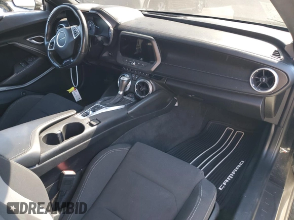 2016 Chevrolet Camaro 1SS z VIN 1G1FF1R71G0139541, wystawiony jako Copart lot #79877144 z przebiegiem 98 510 mil mil oraz Czysty tytuł • Clean title. Historia ofert i sprzedaży dostępna na DreamBid. Obrazek 8.