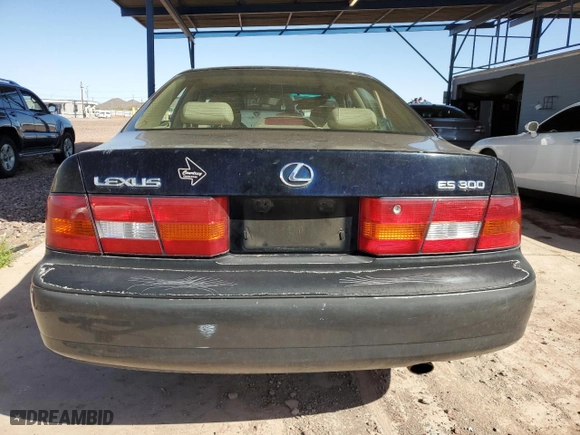 1998 Lexus ES 300 Luxury Sport Sdn with VIN JT8BF28G8W5038915, listed as a Copart auction lot 48183115 with 188,887 mi miles and Clean Title. Bid and sale history available at carsss.com. Image 6.