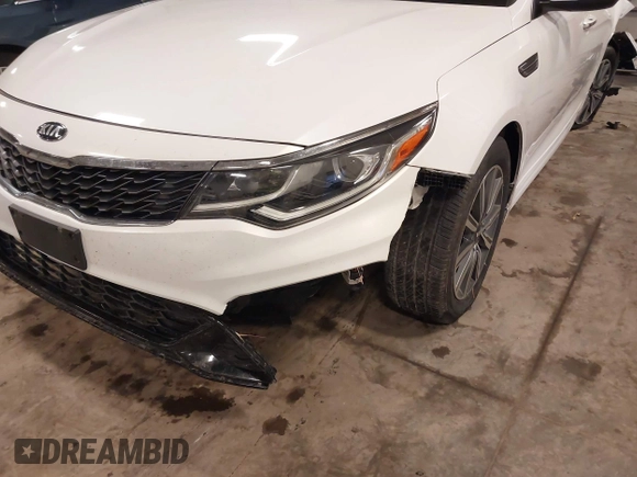 2019 Kia Optima LX with VIN 5XXGT4L38KG369502, listed as a IAAI auction lot 39820086 with 117,802 mi miles. Bid and sale history available at carsss.com. Image 21.