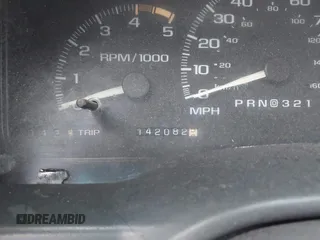 1995 GMC Suburban z VIN 1GKFK16K5SJ723038, wystawiony jako IAAI lot #41904397 z przebiegiem 142 082 mil mil oraz . Historia ofert i sprzedaży dostępna na DreamBid. Obrazek 7.