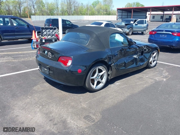 2007 BMW Z4 3.0si with VIN 4USBU53567LX02991, listed as a IAAI auction lot 41990352 with 86,329 mi miles. Bid and sale history available at carsss.com. Image 4.