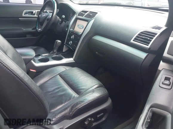 2014 Ford Explorer XLT z VIN 1FM5K7D88EGA03585, wystawiony jako IAAI lot #42443289 z przebiegiem 186 194 mil mil oraz . Historia ofert i sprzedaży dostępna na DreamBid. Obrazek 5.