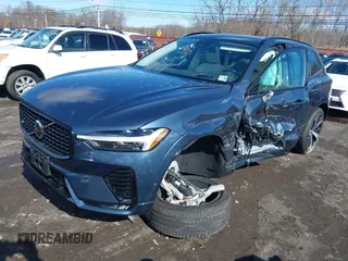2024 Volvo XC60 Ultimate Dark Theme с VIN YV4L12RM6R1913362, выставлен на аукционе IAAI как лот 41596343 с пробегом 4 171 миль миль и . История ставок и продаж доступна на DreamBid. Изображение 19.