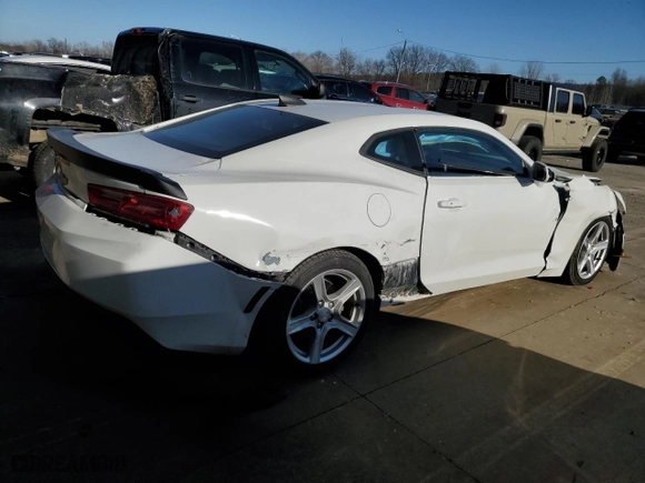 2018 Chevrolet Camaro 2LT with VIN 1G1FD1RS5J0168185, listed as a Copart auction lot 43020075 with 56,312 mi miles and Salvage Title. Bid and sale history available at carsss.com. Image 3.