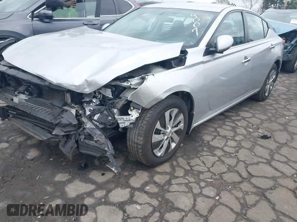 2019 Nissan Altima S with VIN 1N4BL4BV0KC254007, listed as a IAAI auction lot 41863675 with 58,828 mi miles and . Bid and sale history available at DreamBid. Image 2.