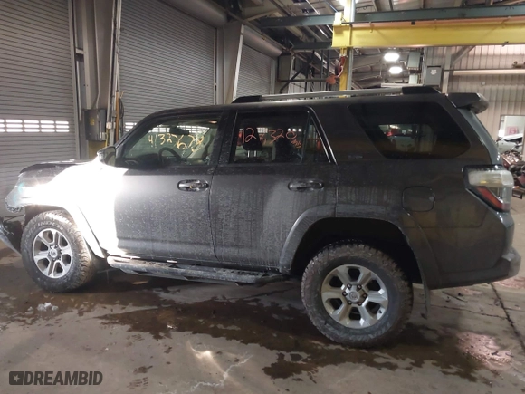 2019 Toyota 4Runner SR5 with VIN JTEZU5JRXK5192308, listed as a IAAI auction lot 41327678 with 127,320 mi miles. Bid and sale history available at carsss.com. Image 15.