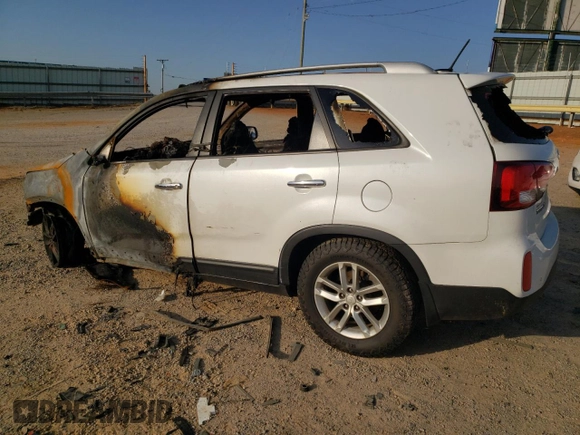 2014 Kia Sorento LX z VIN 5XYKTDA62EG490243, wystawiony jako Copart lot #53523275 z przebiegiem Nie podano mil oraz Nie do naprawy • Non repairable. Historia ofert i sprzedaży dostępna na DreamBid. Obrazek 2.
