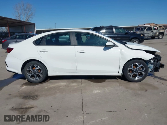 2021 Kia Forte FE with VIN 3KPF24AD7ME267985, listed as a IAAI auction lot 41686352 with 75,661 mi miles. Bid and sale history available at carsss.com. Image 14.