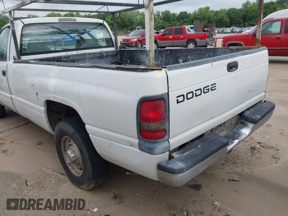 1999 Dodge Ram 2500 with VIN 3B7KC26Z0XM582397, listed as a IAAI auction lot 42015637 with 188,837 mi miles. Bid and sale history available at carsss.com. Image 3.