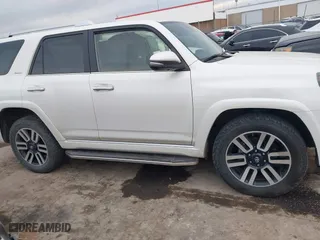 2020 Toyota 4Runner SR5 with VIN JTEBU5JR2L5822163, listed as a IAAI auction lot 41352311 with 100,418 mi miles. Bid and sale history available at carsss.com. Image 13.