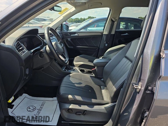 2024 Volkswagen Tiguan SE с VIN 3VV3B7AXXRM083203, выставлен на аукционе IAAI как лот 42813448 с пробегом 30 988 миль миль и . История ставок и продаж доступна на DreamBid. Изображение 20.