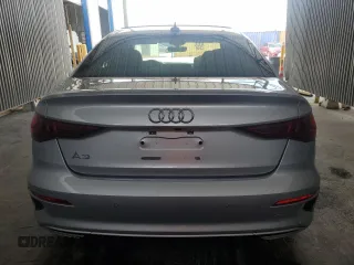 2024 Audi A3 Premium z VIN WAUAUDGY2RA127557, wystawiony jako Copart lot #58738645 z przebiegiem 18 581 mil mil oraz Tytuł czysty. Historia ofert i sprzedaży dostępna na DreamBid. Obrazek 6.