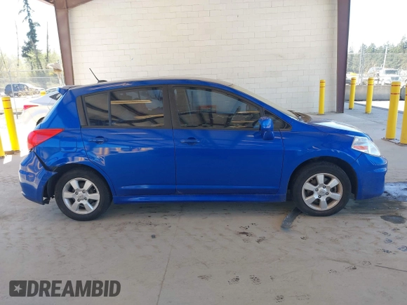 2011 Nissan Versa 1.8 S with VIN 3N1BC1CP7BL487592, listed as a IAAI auction lot 42077797 with 81,982 mi miles. Bid and sale history available at carsss.com. Image 13.