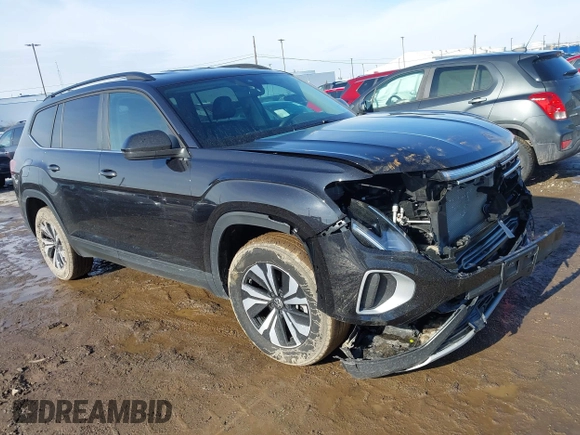 2024 Volkswagen Atlas SE z VIN 1V2LR2CA5RC576809, wystawiony jako IAAI lot #41652203 z przebiegiem 11 300 mil mil oraz . Historia ofert i sprzedaży dostępna na DreamBid. Obrazek 1.