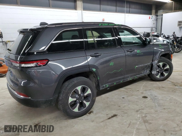 2022 Jeep Grand Cherokee with VIN 1C4RJYB66N8721470, listed as a Copart auction lot 47834635 with 12,587 mi miles and Salvage title. Bid and sale history available at DreamBid. Image 3.