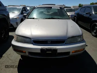 1997 Honda Accord Value with VIN 1HGCD5683VA171467, listed as a Copart auction lot 66351414 with 350,770 mi miles and Salvage Title. Bid and sale history available at carsss.com. Image 5.