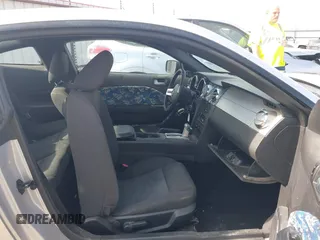 2006 Ford Mustang Standard with VIN 1ZVFT80N365237666, listed as a IAAI auction lot 41850272 with 215,949 mi miles and . Bid and sale history available at carsss.com. Image 5.