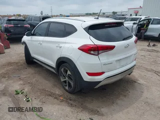 2017 Hyundai Tucson Sport z VIN KM8J33A24HU373555, wystawiony jako IAAI lot #42128819 z przebiegiem 114 084 mil mil oraz . Historia ofert i sprzedaży dostępna na DreamBid. Obrazek 3.