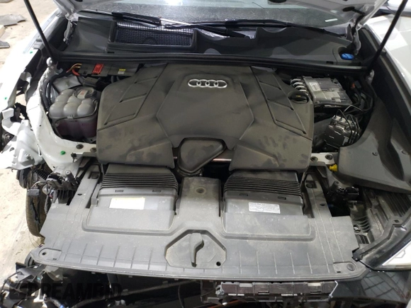 2022 Audi Q8 Prestige with VIN WA1FVBF18ND023009, listed as a Copart auction lot 88035005 with 29,606 mi miles and Salvage Title. Bid and sale history available at carsss.com. Image 12.