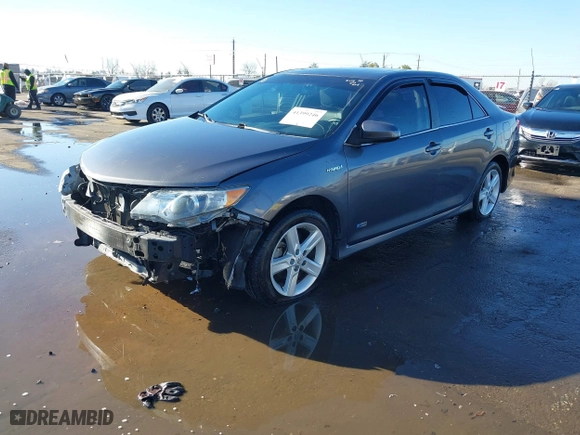 2014 Toyota Camry Hybrid LE with VIN 4T1BD1FK8EU135234, listed as a IAAI auction lot 41399246 with 104,964 mi miles. Bid and sale history available at carsss.com. Image 18.