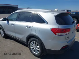 2018 Kia Sorento LX with VIN 5XYPGDA37JG376605, listed as a IAAI auction lot 41812731 with 118,579 mi miles. Bid and sale history available at carsss.com. Image 3.