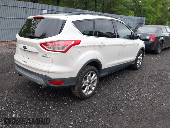 2013 Ford Escape SE с VIN 1FMCU0GX9DUD31996, выставлен на аукционе IAAI как лот 42342141 с пробегом 160 642 миль миль и . История ставок и продаж доступна на DreamBid. Изображение 4.