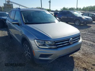 2021 Volkswagen Tiguan SE z VIN 3VV2B7AX9MM073427, wystawiony jako IAAI lot #42439177 z przebiegiem 53 047 mil mil oraz . Historia ofert i sprzedaży dostępna na DreamBid. Obrazek 1.