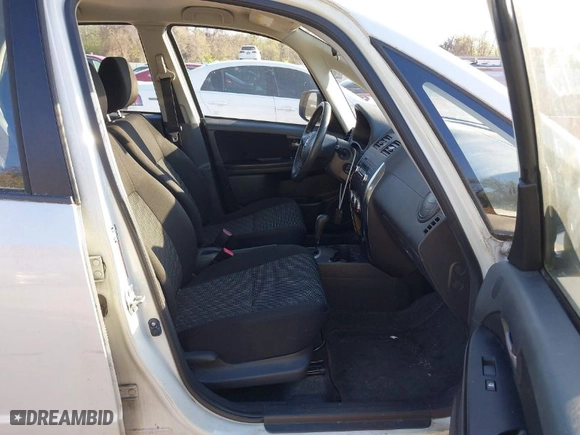2007 Suzuki SX4 Man Touring Pkg AWD with VIN JS2YB417075101171, listed as a IAAI auction lot 41982543 with 124,205 mi miles. Bid and sale history available at carsss.com. Image 5.