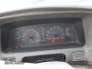 2000 Mitsubishi Montero LS z VIN JA4MT31HXYP020087, wystawiony jako IAAI lot #41540609 z przebiegiem 262 474 mil mil oraz . Historia ofert i sprzedaży dostępna na DreamBid. Obrazek 7.