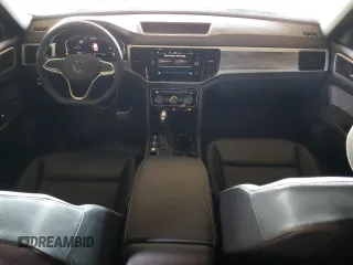 2023 Volkswagen Atlas SE z VIN 1V2WE2CA6PC225428, wystawiony jako Copart lot #55098805 z przebiegiem 43 309 mil mil oraz Szkoda całkowita • Salvage title. Historia ofert i sprzedaży dostępna na DreamBid. Obrazek 8.