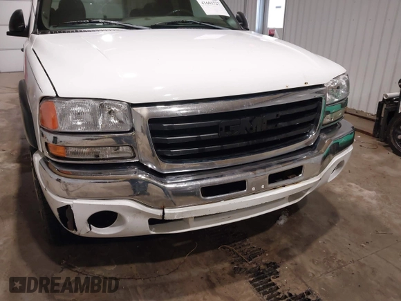 2004 GMC Sierra 1500 SLT with VIN 1GTEK19T34E320179, listed as a IAAI auction lot 41601727 with 303,523 mi miles. Bid and sale history available at carsss.com. Image 6.