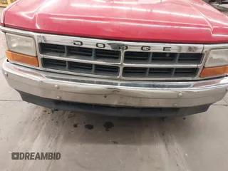 1996 Dodge Dakota z VIN 1B7GL23X5TS515398, wystawiony jako IAAI lot #41837429 z przebiegiem 118 838 mil mil oraz . Historia ofert i sprzedaży dostępna na DreamBid. Obrazek 6.