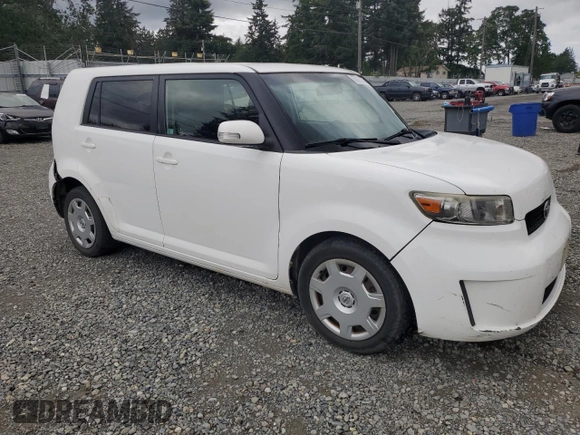 2008 Scion xB z VIN JTLKE50E981026996, wystawiony jako Copart lot #57676945 z przebiegiem 223 038 mil mil oraz Szkody całkowita. Historia ofert i sprzedaży dostępna na DreamBid. Obrazek 4.