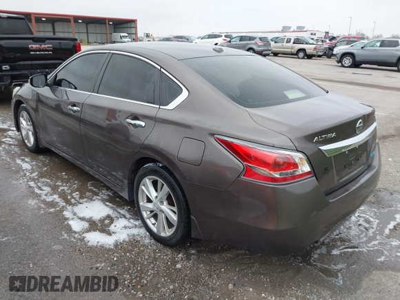 2014 Nissan Altima 2.5 S with VIN 1N4AL3AP9EC188442, listed as a IAAI auction lot 42001673 with 117,255 mi miles. Bid and sale history available at carsss.com. Image 3.