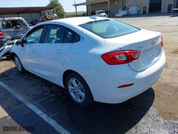 2018 Chevrolet Cruze LT with VIN 1G1BE5SM7J7114862, listed as a IAAI auction lot 41776691 with 64,026 mi miles. Bid and sale history available at carsss.com. Image 3.