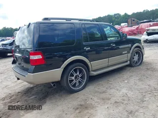 2008 Ford Expedition Eddie Bauer with VIN 1FMFU17508LA51476, listed as a IAAI auction lot 42418155 with 250,541 mi miles and . Bid and sale history available at DreamBid. Image 4.