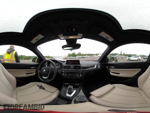 2020 BMW 2 Series 230i xDrive z VIN WBA2J3C02L7E63806, wystawiony jako IAAI lot #42270821 z przebiegiem 28 277 mil mil oraz . Historia ofert i sprzedaży dostępna na DreamBid. Obrazek 19.