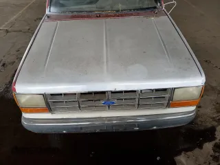 1990 Ford Bronco z VIN 1FMCU14TXLUA68729, wystawiony jako Copart lot #45366995 z przebiegiem 389 150 mil mil oraz Czysty tytuł • Clean title. Historia ofert i sprzedaży dostępna na DreamBid. Obrazek 11.